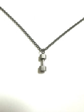 將圖片載入圖庫檢視器 Vintage dumbbell necklace
