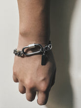 將圖片載入圖庫檢視器 Carabiner bracelet
