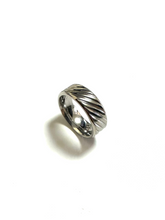 將圖片載入圖庫檢視器 Diagonal ring
