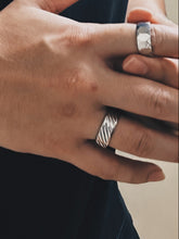 將圖片載入圖庫檢視器 Diagonal ring
