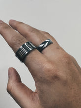 將圖片載入圖庫檢視器 Feather ring
