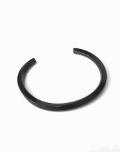 將圖片載入圖庫檢視器 Twist cuff (black)
