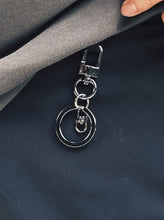 Load image into Gallery viewer, Circle keyring (Black)
