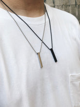 Load image into Gallery viewer, Minimal bar necklace (black)
