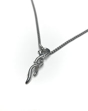 Load image into Gallery viewer, Single thorns necklace
